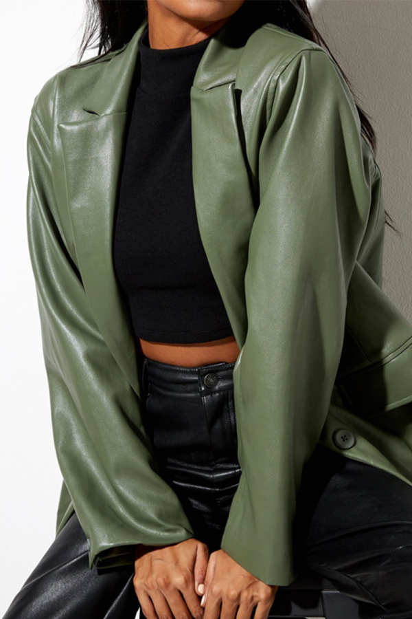Chicdear Black Fashion Elegant Solid Pocket Buckle Turn-back Collar Outerwear