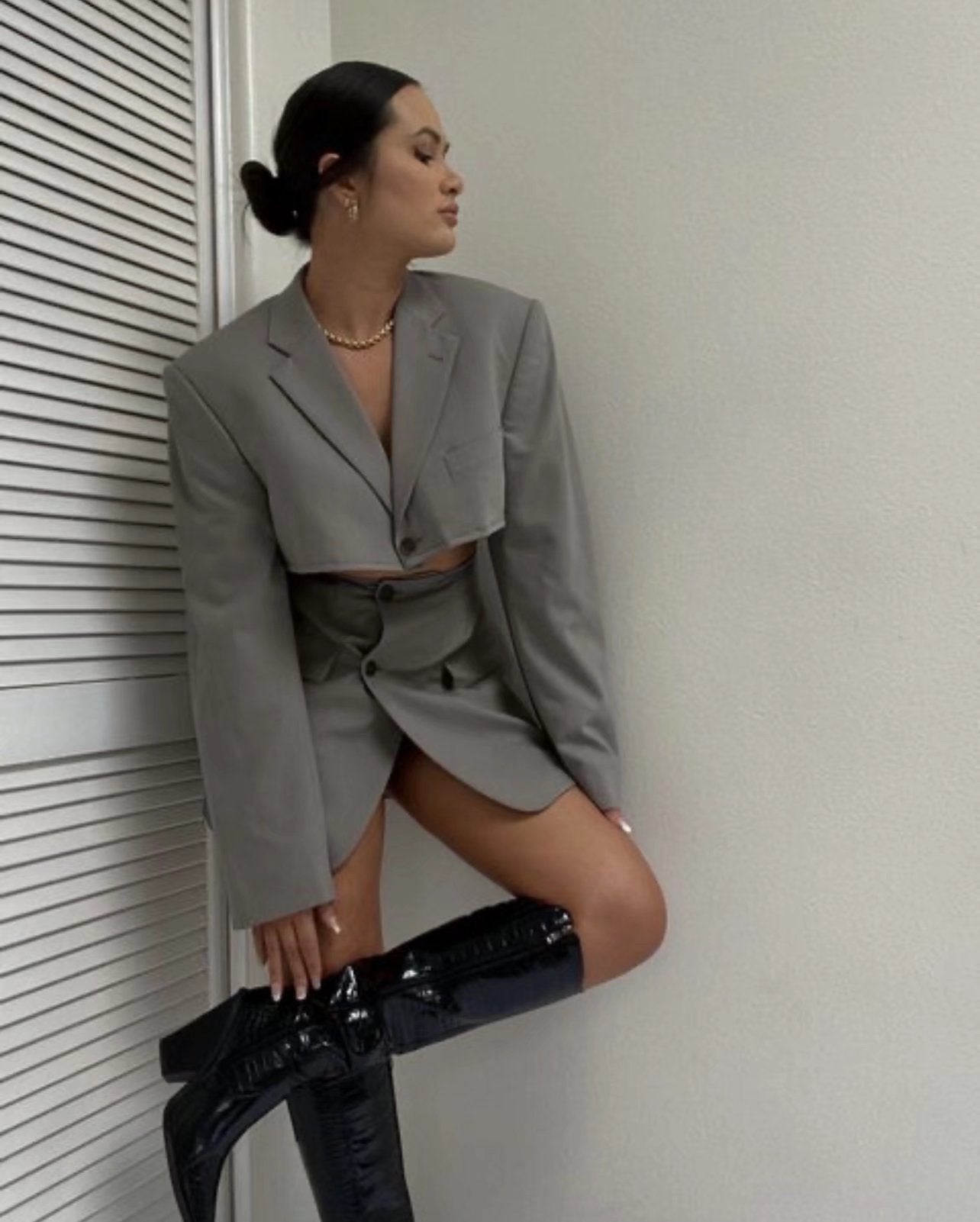 Chicdear Women Cropped Blazer Long Sleeve Shoulder Pads Office Coat Blazers Fashion Girl Wrap Spring Vintage Outerwear