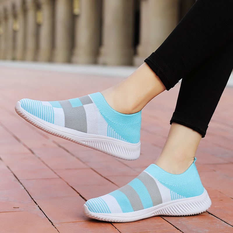 CHICDEAR Women Shoes Knitting Sock Sports Shoes High Quality Woman Sneakers Slip On Flats Shoes Women Loafers Plus Size 42 Walking Flat