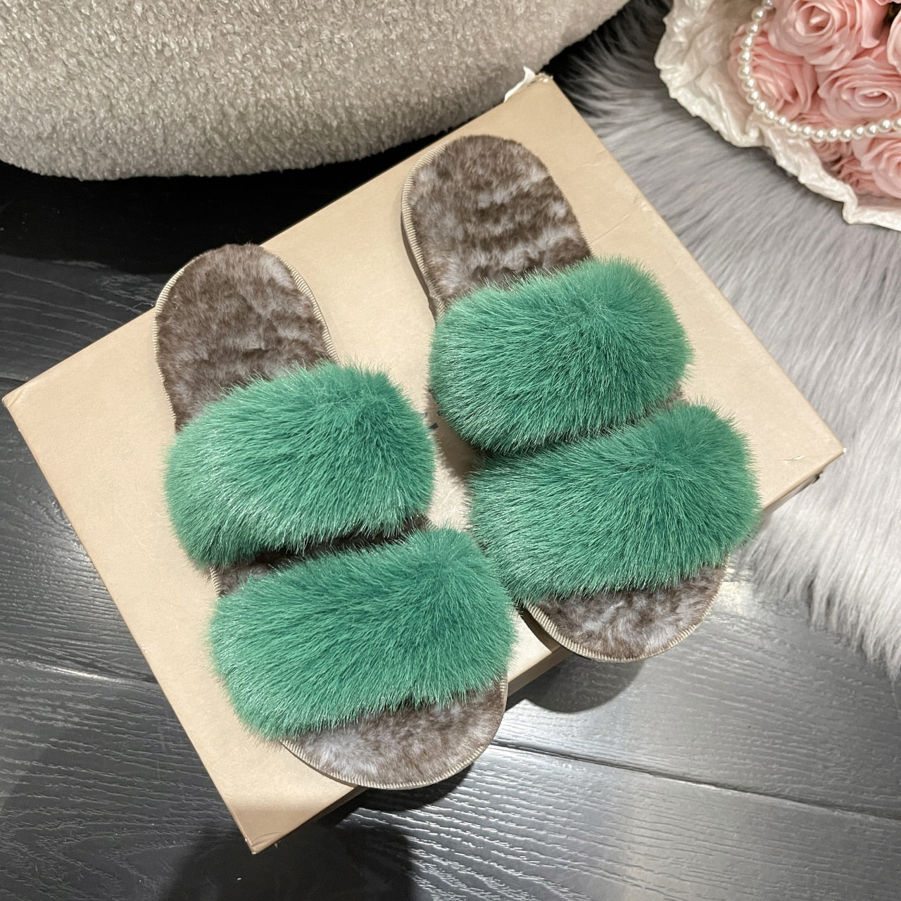CHICDEAR Fur Flip Flops Winter Women Slippers 2023 New Fashion Flats Short Plush Home Cotton Shoes Casual Mules Ladies Boots Soft Zapatos