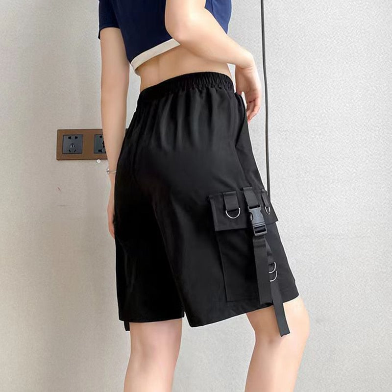 CHICDEAR Harajuku With Chain Cargo Pants Women 2023 Summer Loose Straight Casual Short Pants Big Pocket Black Knee Length Shorts