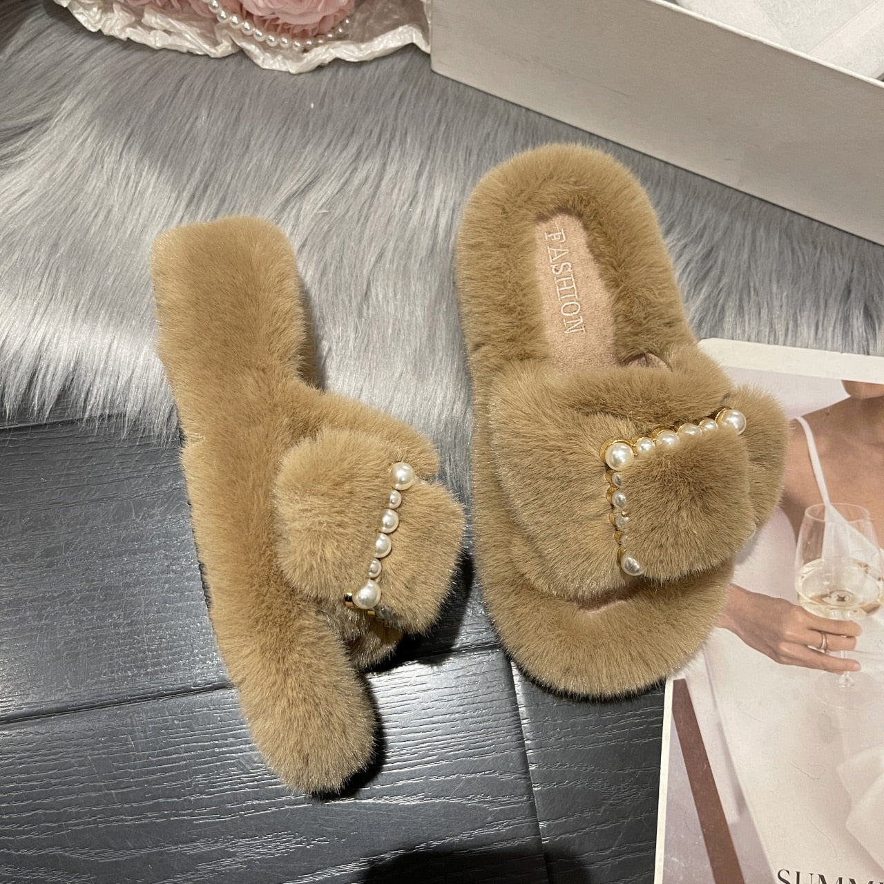 CHICDEAR Fur Beaded Wedges Platform Women Slippers Winter Warm Home Shoes 2023 New Fashion Short Plush Flats Mules Flip Flops Women Boots
